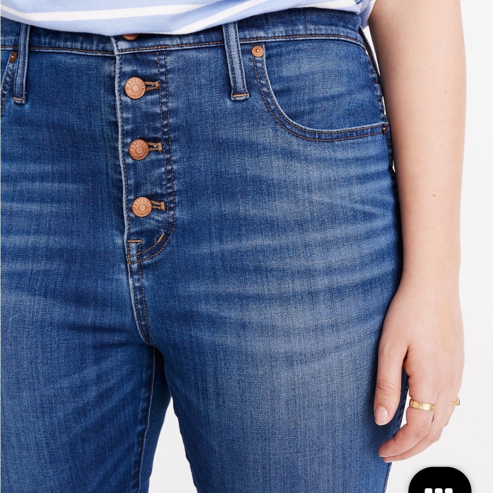10" High-Rise Skinny Crop Jeans: Button-Front TENCEL™ Denim Edition. Size 32.